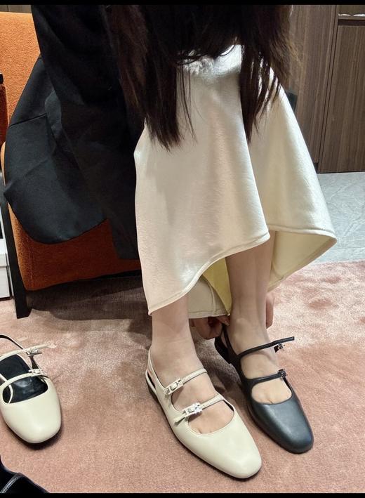 爱马仕 新款玛丽珍露跟凉鞋 商品图7