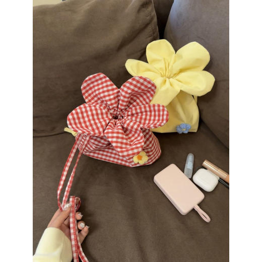 【百搭出片！高级质感】女包小众包包高级单肩斜挎包便携高颜值精致新款原创小花包旅游包。xb 商品图0