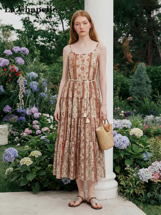 天猫同步【复古度假风】拉夏贝尔/La Chapelle莱赛尔+亚麻！流苏腰带~碎花压褶可调节肩带吊带裙女小众温柔碎花裙 商品图2