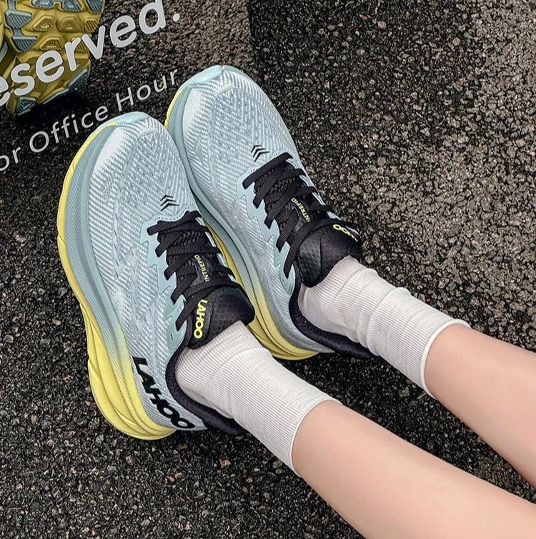【破价清C🎁】LAHOO量货运动鞋 | 现清C价仅99.9！男女同款、跟﻿高4.5cm舒适厚度、后跟闪穿设计、 一蹬即走一拉即脱、时尚百搭