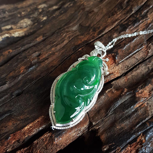 【天然正品】A货翡翠AU750收藏级白金豪镶钻镶天然细腻糯冰种满绿如意（万事如意）翡翠吊坠项链60.7*24.6*9.6MM（皆取最大值）141125AH17 商品图5