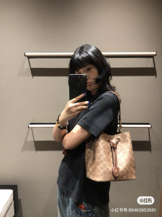 代购级 蔻驰𝐜𝐨𝐚𝐜.𝐡 𝗥𝗼𝘄𝗮𝗻𝗕𝘂𝗰𝗸𝗲𝘁
发财水桶包 商品图7