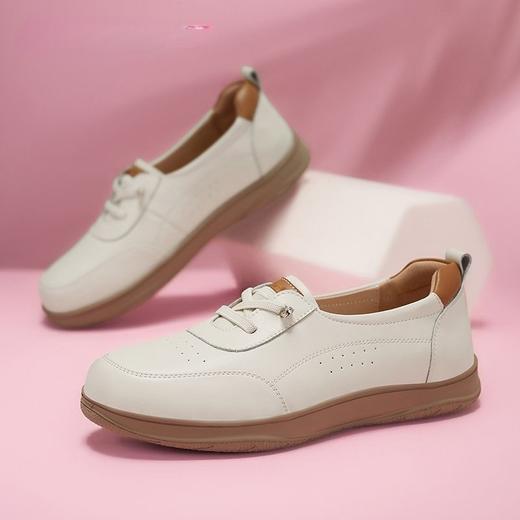 【艾娜达新款一脚蹬皮鞋】质感，颜值在线~   防滑鞋底+精裁设计！ 商品图3