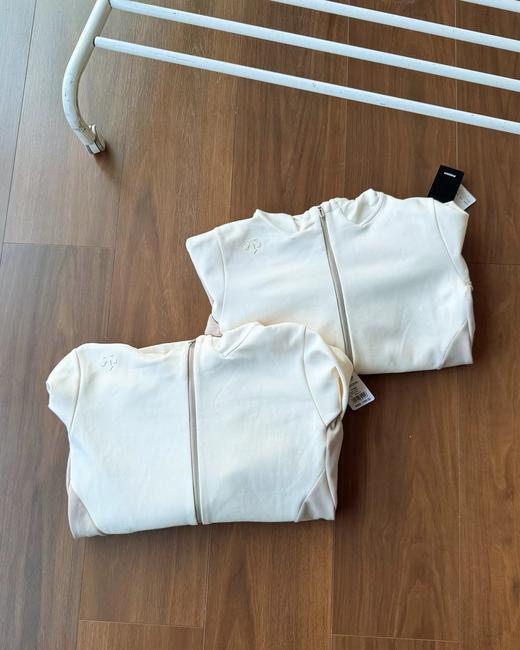 F040721春秋季女款拼接连帽开衫空气层面料轻盈柔软舒适女士针织运动外套 商品图3