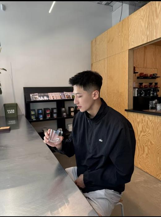 原单，alo yoga Suit Up TROUSER 立领半拉链防晒衣，科技防晒，运动全能王 商品图0