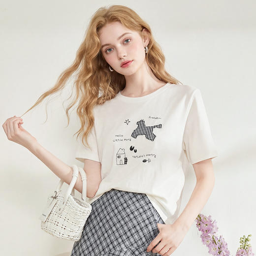 西遇慵懒灰色小马刺绣短袖T恤女2026春夏新款简约休闲宽松上衣H0060226 商品图4