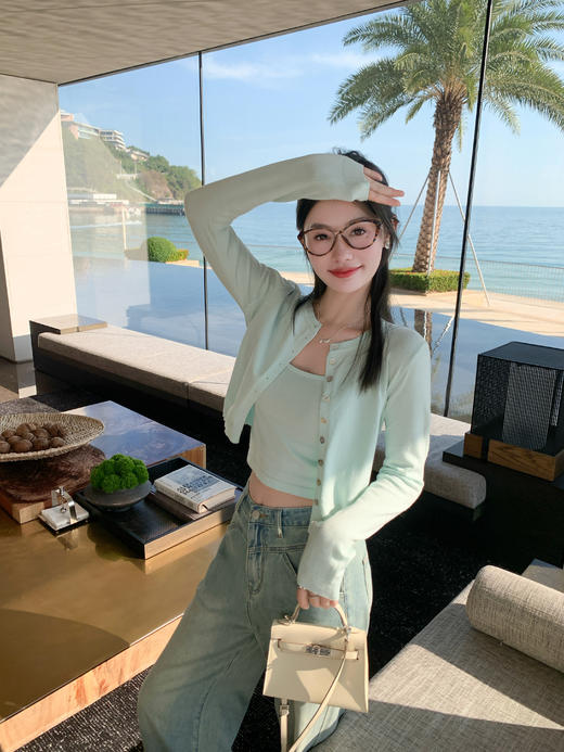 <曾小咸推荐>4.8现货秒杀 ！微信超特价！早春嫩绿色针织吊带开衫 日常139.99 立减70 秒杀69.99！！ 商品图9