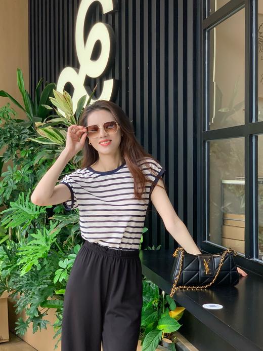 【百图lulu定制】【预售4月21日发】【塞纳河畔套装】仿麻条透气纹针织衫  藏青色A字半身裙 商品图4