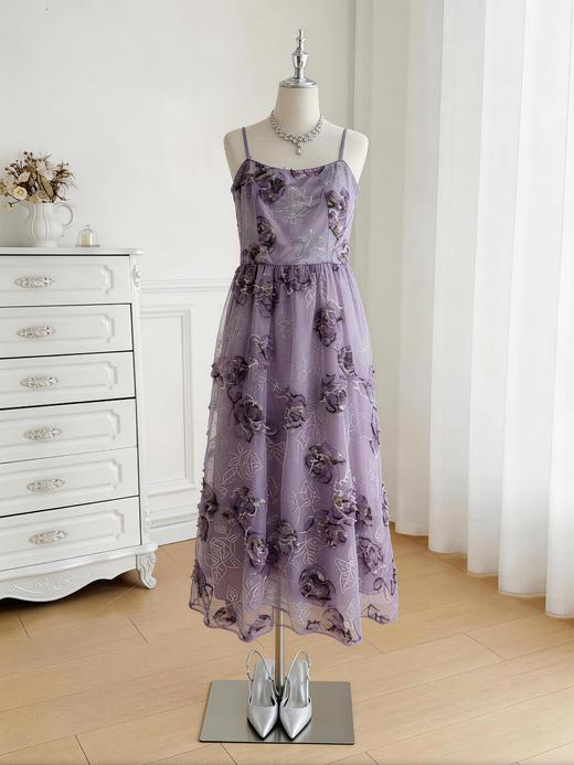 【孤品样衣，不退不换】立体紫色玫瑰吊带连衣裙长裙 商品图0