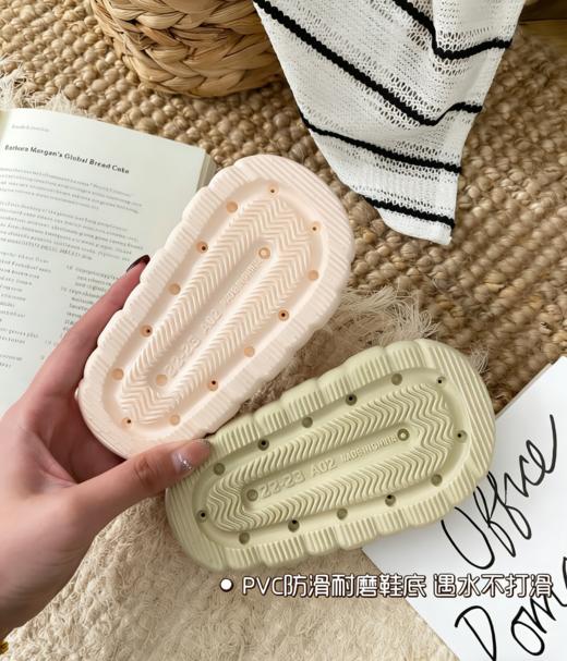 🌟区别于普通印花拖鞋❗️【儿童立体卡通涂鸦拖鞋】 🍊 它是立体款❗️小孩子太费拖鞋了✨ 是春夏必备的儿童拖鞋！柔软PVC材质 🔥整体轻盈软糯 不压脚、不闷脚，透气又舒服，夏天穿不黏脚！ 商品图5