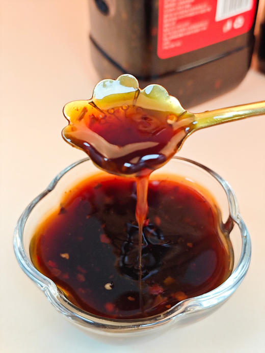 凉拌菜控集合啦🥗【君味唻0脂酸辣凉拌汁】一汁百搭不费力！酸辣比例精准，比自己调的更好吃。懒人小白5分钟出餐，9.9 💰800ml 大容量， 足足有860克😊性价比天花板❗️ 商品图3