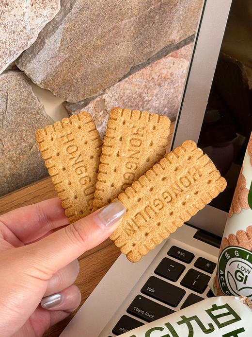 ⚠️怕长胖又怕糖！！别随便买，🍪但买了一次一定会多次囤货的☺️【红谷林低GI无糖9白全麦饼干】✨给家里人怒囤了10袋！ ▫️ 无糖+低GI，控糖代餐优选 商品图5