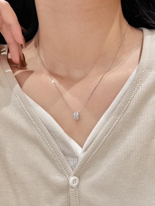 卡蒂罗KADER 循光小蛮腰项链  925银转运珠镶嵌闪锆小众吊锁骨链可调节链长 简约时尚穿搭配饰 商品图5