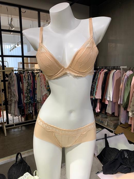 二店y 【清】 官网一套 1198元，爱M 聚拢套装， 94%桑蚕丝 商品图13