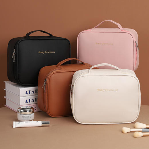 【大容量❗️多功能化妆包】日常美妆收纳必备单品，大容量设计满足收纳需求，防水PU皮质高级耐脏，适合差旅居家多场景使用日常收纳化妆箱QQ 商品图1
