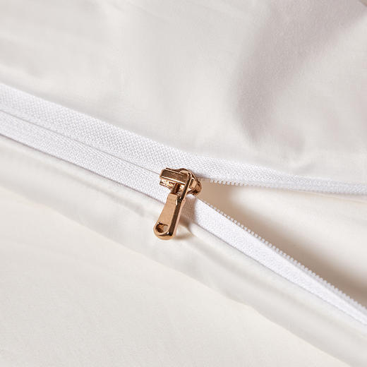 多喜爱 婉颂清扬桑蚕丝被/冬被/子母被【100%桑蚕丝长丝】【80S提花天丝棉】【内外双A品质】【缎纹大提花工艺】【双层边&花边】【40CM检测开口】【皮箱包装】巴马桑蚕长丝 双宫茧丝 千米长丝 商品图7