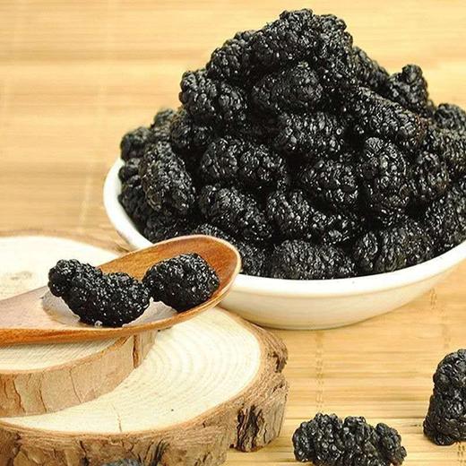 一件代发天然无添加桑葚干自然晾晒零食必备泡水泡茶煲粥黑桑葚干 商品图3
