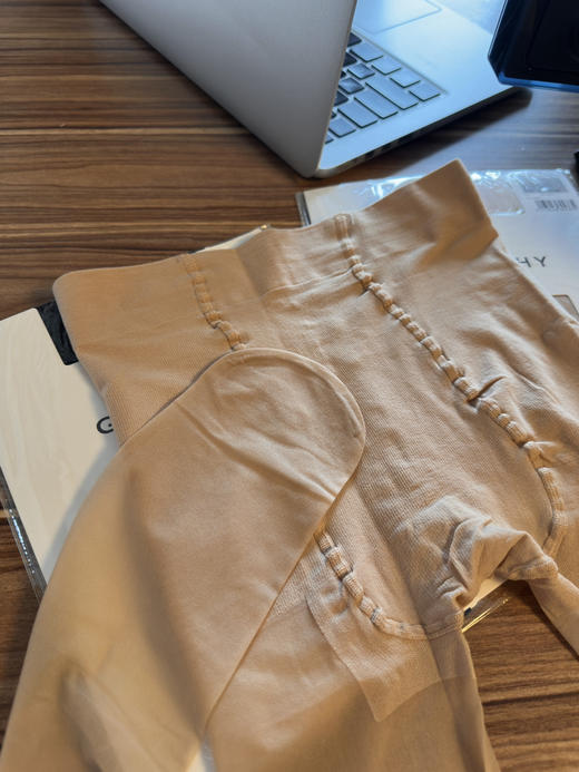 代工厂出品纪梵希丝袜，上身自带磨皮效果！  自制版本纪梵希女神光腿神器，  超弹力防勾丝，  剪刀都刮不烂的纪梵希丝袜 商品图2