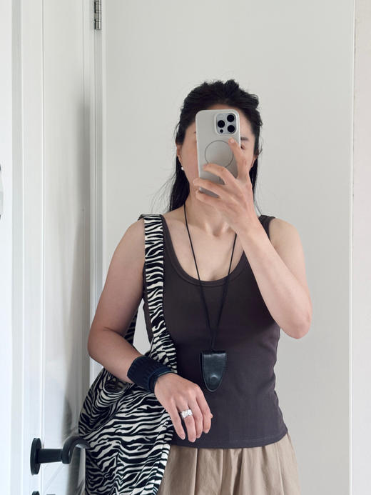 衣橱wan搭--穿出天鹅颈法式U领｜强捻螺纹背心【包邮+三天无理由退换】 商品图3