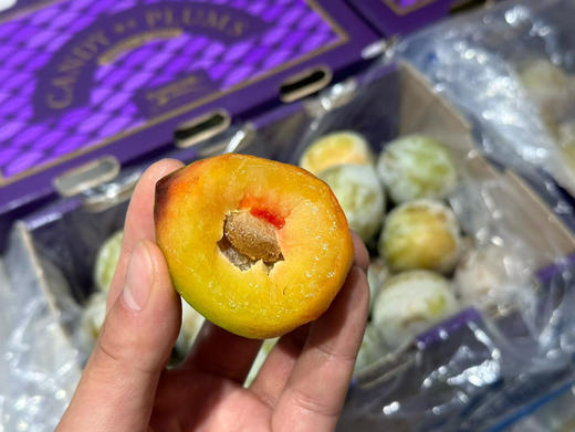 智利TUNICHE蜂蜜月李🍯

这颗李子直接把酸甜党狠狠拿捏😭 商品图0