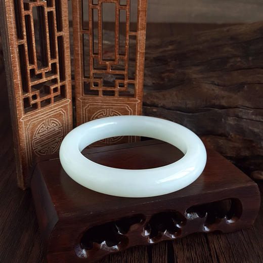【天然正品】天然精品新疆且末料细腻一级白油润度佳59号和田玉手镯59号（皆取最大值）250326NJS15 商品图6