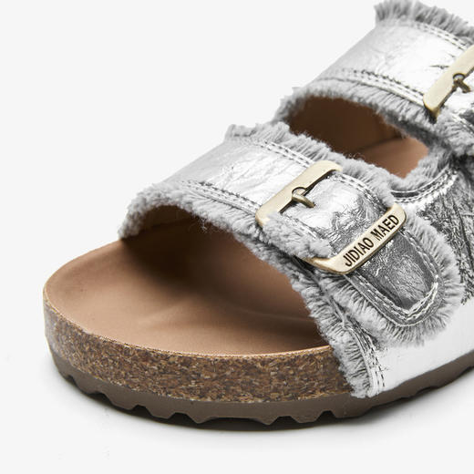 西遇勃肯凉拖鞋女2026夏季新款百搭不累脚一字拖外穿银色沙滩鞋V0066412 商品图5