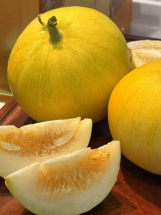 冰糖脆甜瓜，脆甜，籽也能吃，超好吃的小瓜，约2.5斤一份 商品图1