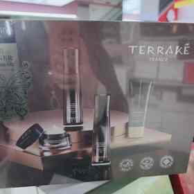 天芮鲟鱼子精华赋原礼盒(滋润型洁面乳150ml赋原乳130ml赋原露130ml复原霜50ml)