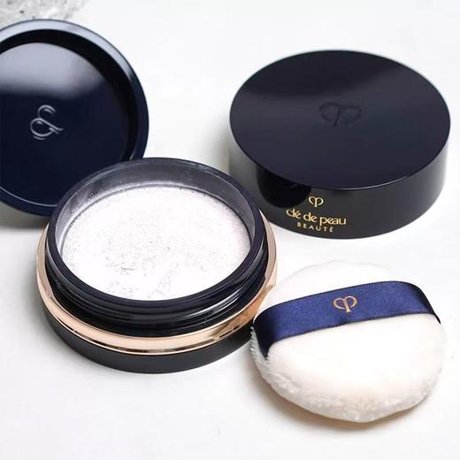 肌肤之钥CPB散粉定妆粉光纱蜜粉26g定妆控油 #N1明亮色适用于各类肤色，轻扑上脸即刻呈现自然柔光妆效，持久控油不脱妆 商品图5