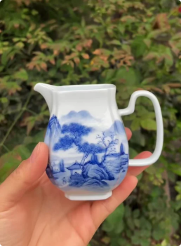 青花山水公道杯