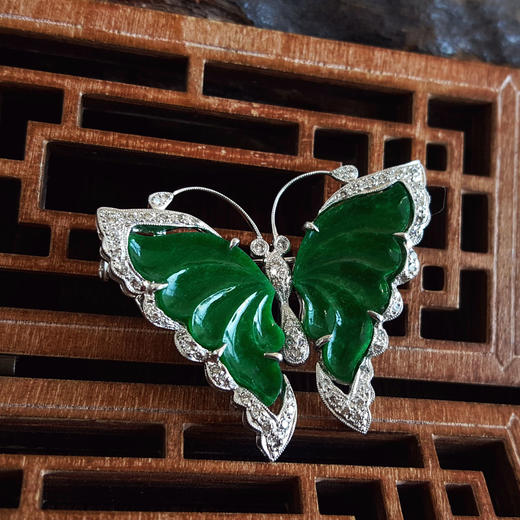 【天然正品】A货翡翠AU750白金镶钻镶天然细腻满绿糯种蝴蝶造型翡翠胸针项链40.4*32.4*7.6MM（皆取最大值）250326NJM12 商品图5