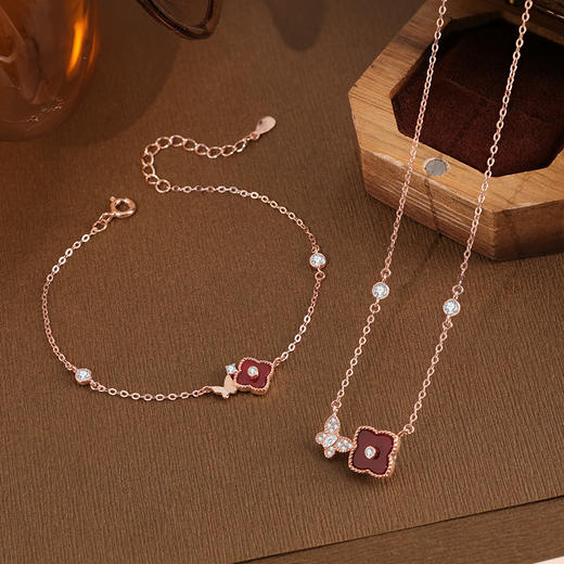 【蝴蝶四叶】纯银蝴蝶四叶草红玛瑙手链【JHY-A000066M-W】 商品图3