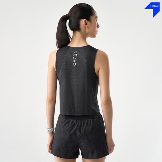 26新品内道宽松拼接背心女轻量速干排汗跑步训练马拉松越野跑无袖 商品图4
