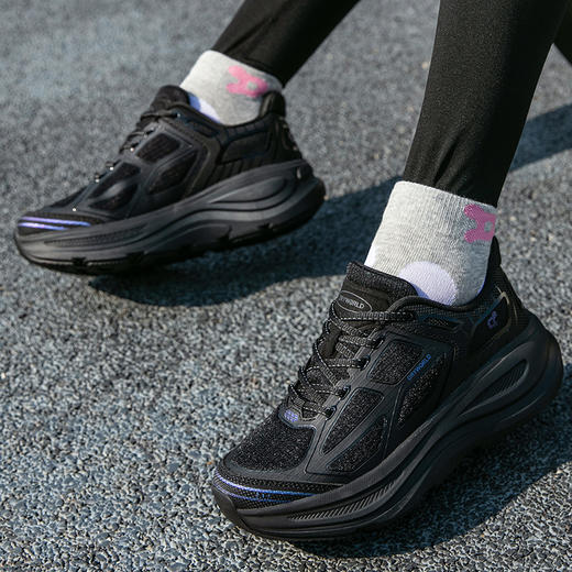 【速度感外观  轻量无负担】巨沃德DRYWORLD休闲运动鞋  舒适加持 告别闷热困扰 商品图9