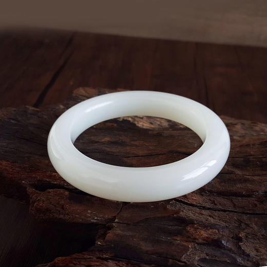 【天然正品】天然精品新疆且末料细腻一级白油润度佳59号和田玉手镯59号（皆取最大值）250326NJS15 商品图4