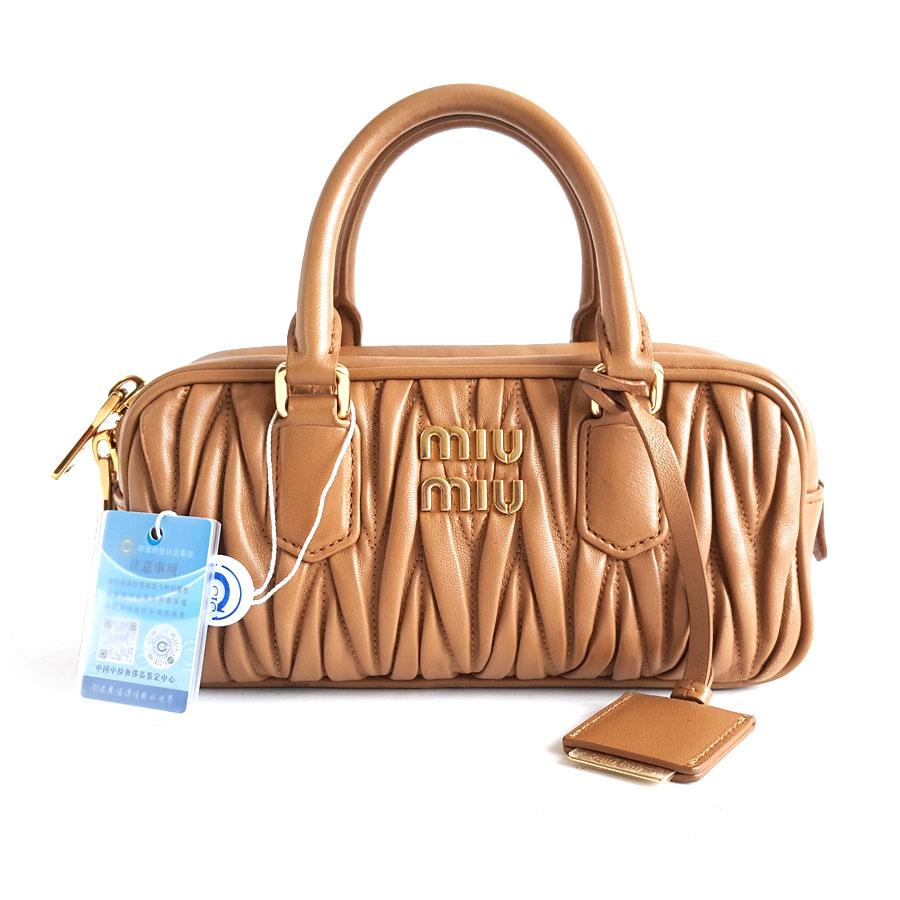 【95新】MIUMIU缪缪Arcadie matelasse 软羊革手袋5BB142小号焦糖色Matelasse褶皱款保龄球手提包女士300326TJ02