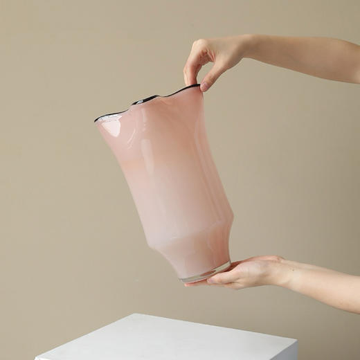 【旖旎】简小姐精选 法式中古花瓶玻璃花瓶 粉色高级复古感 客厅卧室家居饰品 下单7天发货 商品图1