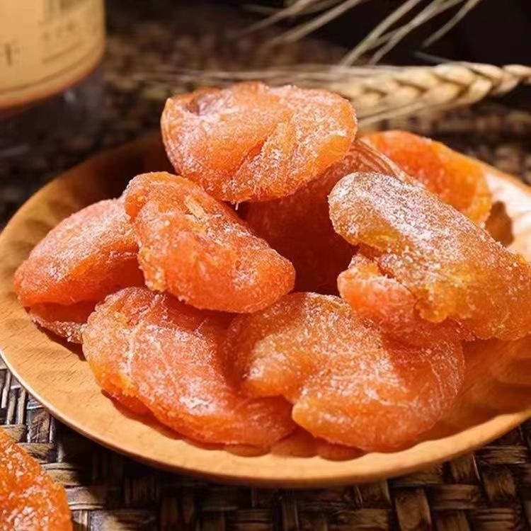 【梅香四溢❗️竹盐枇杷干】追剧休闲零食搭配，严选原料品质在线，酸甜咸香口感醇厚，果肉厚实有嚼劲，适合日常解馋、袋装500g休闲零食果脯软糯竹盐枇杷干QQ