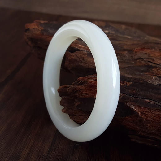 【天然正品】天然精品新疆且末料细腻一级白油润度佳59号和田玉手镯59号（皆取最大值）250326NJS15 商品图5