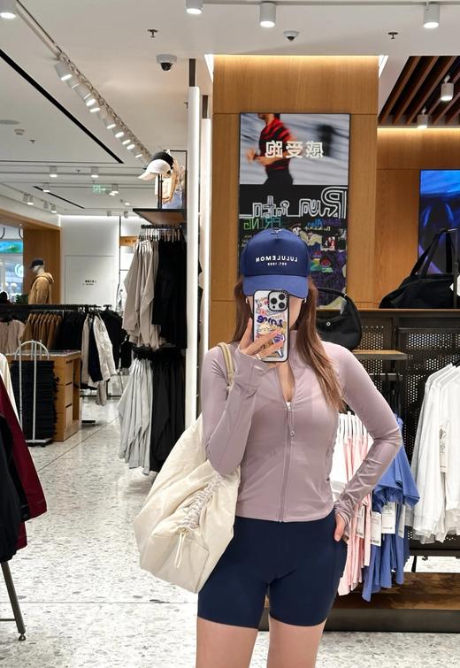 可做健身包男女同款lulu大款多功能褶饰斜挎包 商品图2