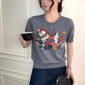 「高货rp」全新升级【铂金会员275/天猫369/差价94】(12448)洛诗琳重工小马刺绣薄款羊毛短袖女2026新款羊毛针织T恤女