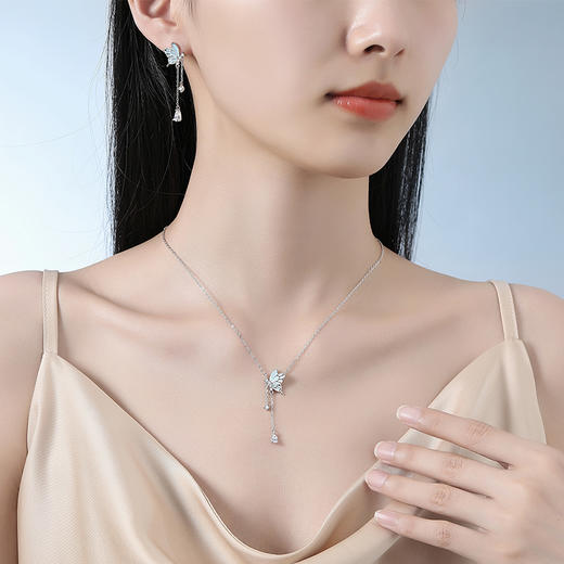 【夜光】卡蒂罗KADER 舞蝶流苏项链  925银梦幻蝴蝶轻奢小众设计可调节锁骨链 日常通勤灵动闪耀简约百搭 商品图2