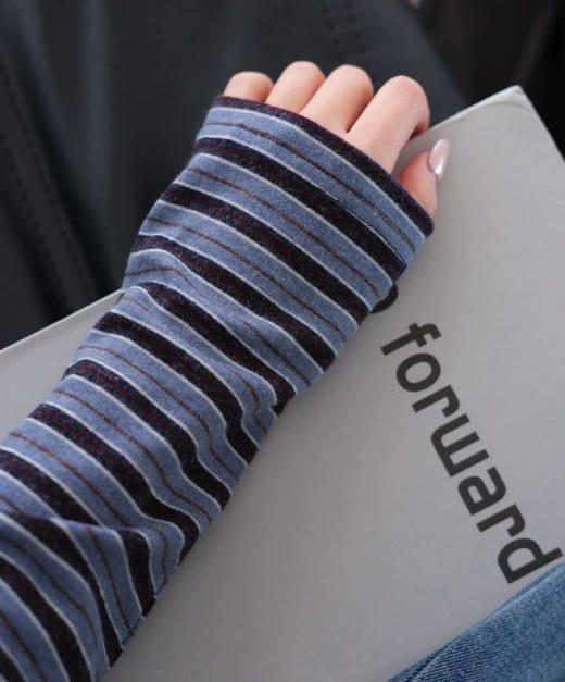 老米优品🎈5天发！复古、显瘦！！《磨毛面料假两件撞色条纹tee》制片人既视感，蓝灰复古配色 撞色拼接条纹长袖 经典圆领百搭实穿~ 商品图8