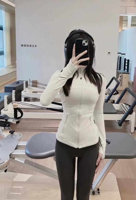 露露 女士运动7色立领夹克 商品图7