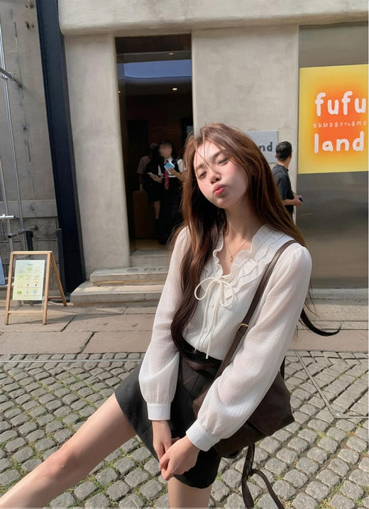 专柜实拍【醋酸+天丝！轻奢】拉夏贝尔/La Chapelle甜美减龄！莱赛尔醋酸混纺~气质好穿木耳边系带衬衫宽松显瘦上衣 商品图10