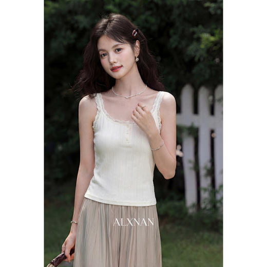 鹿向南【0410/20:00新品前1小时7折限量100件】米杏色背心上衣女 商品图4