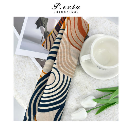 PanYiXiu/潘依绣桑蚕丝绵羊毛马儿大三角丝巾 26新款 KW25038 商品图2