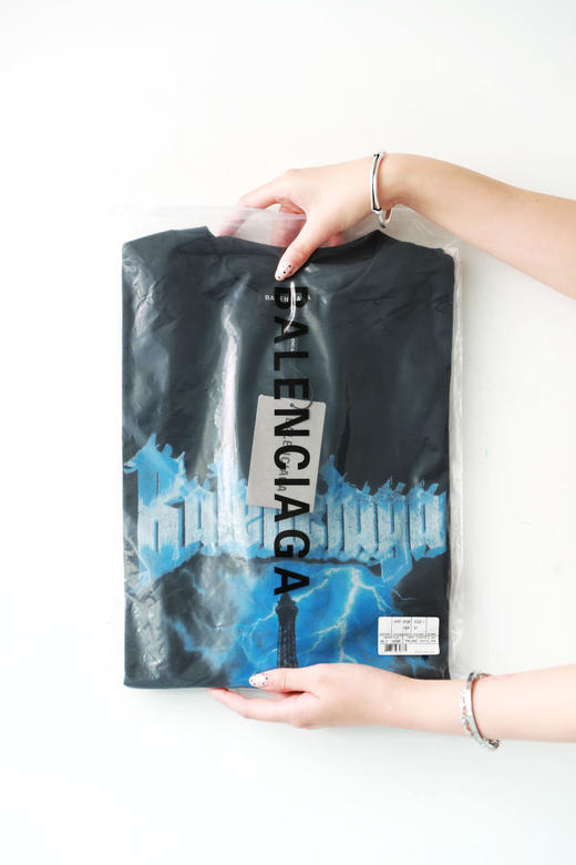 高街复古印花tee，上身真的好帅。胸前大印花宽松情侣t恤E040858 商品图13