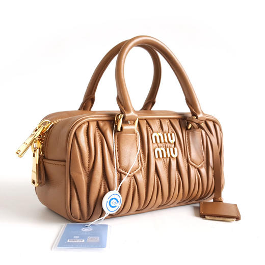 【95新】MIUMIU缪缪Arcadie matelasse 软羊革手袋5BB142小号焦糖色Matelasse褶皱款保龄球手提包女士300326TJ02 商品图2