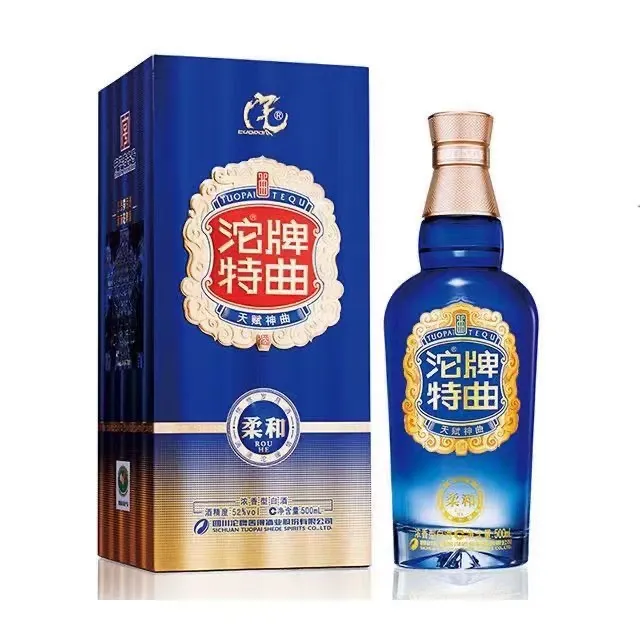 2022年沱牌柔和特曲，52度浓香型白酒，整箱500ml*6瓶。
